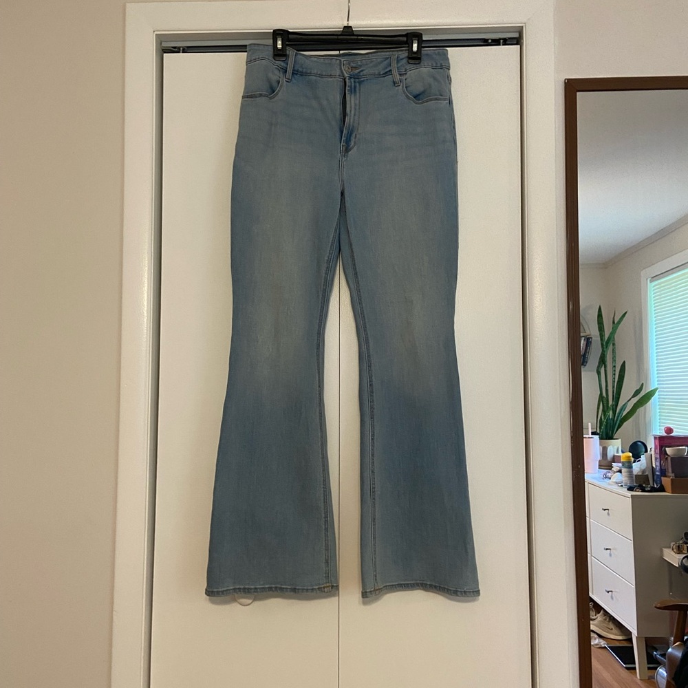 Light Wash Women's Flared Jeans, high rise with stretch
